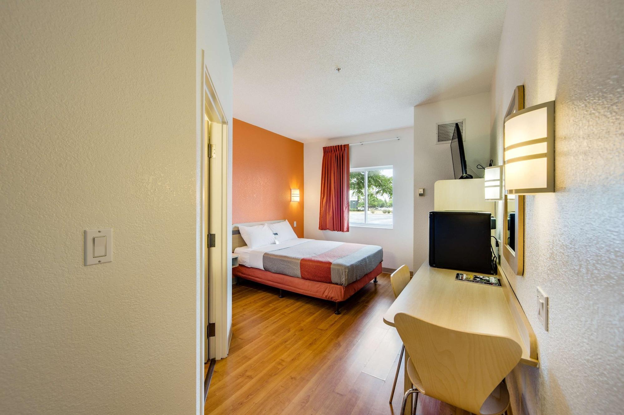 6-brampton, On - Toronto Hotel 2*