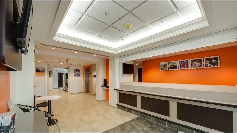Hotel 6-brampton, On - Toronto Brampton