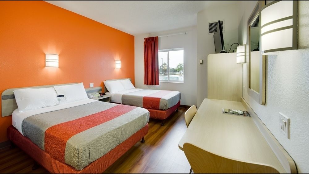 6-brampton, On - Toronto Hotel 2*