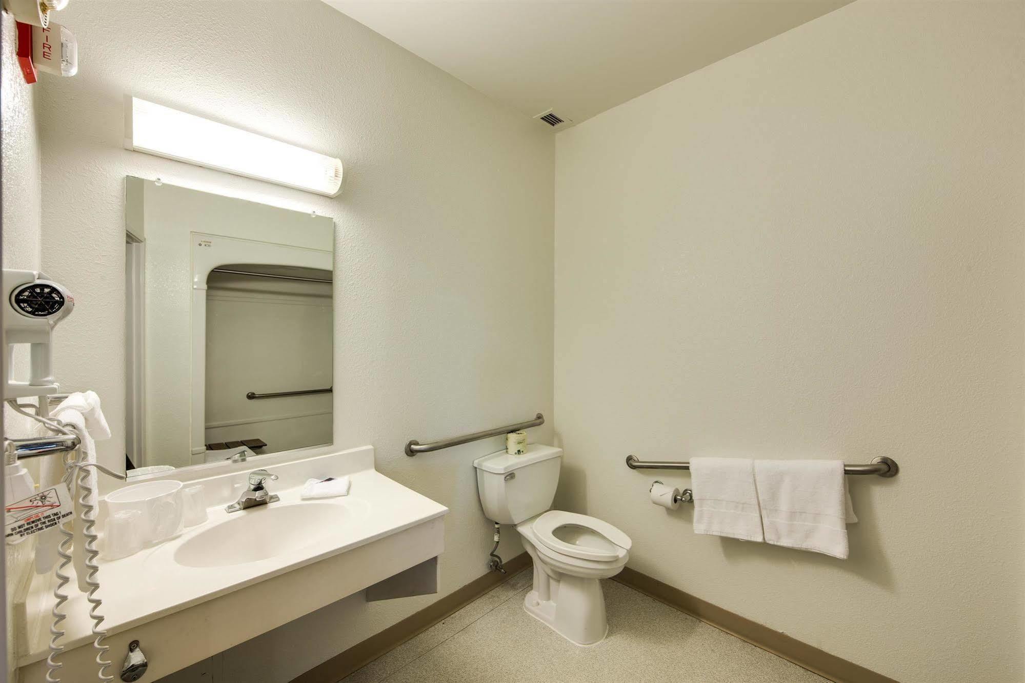 6-brampton, On - Toronto Brampton